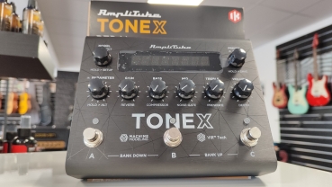 IK Multimedia TONEX Pedal