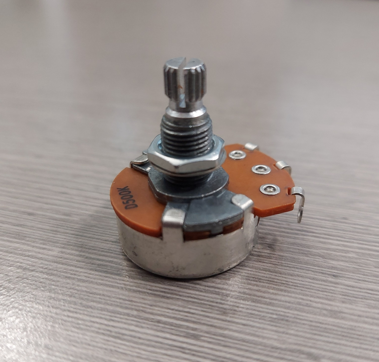 IBANEZ poti  (500 K/D-CURV) - 24mm, 14mm length spline shaft for SIGNATURE/GIO/RG models 3VR1C500DS